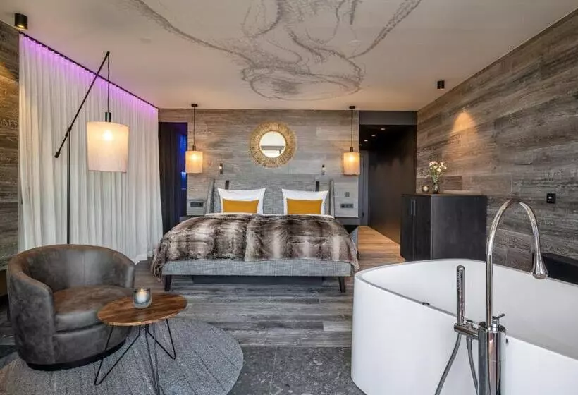 Hüttenhof Wellnesshotel & Luxus Bergchalets Adults Only