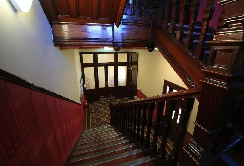 Murray Library Hostel