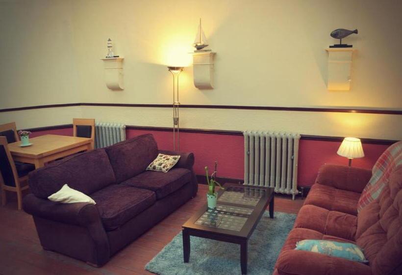 Murray Library Hostel