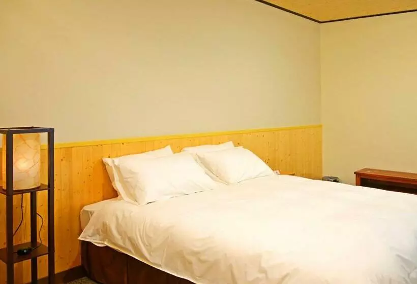 Nantou Sunmoon Lake Walami Homestay B&b