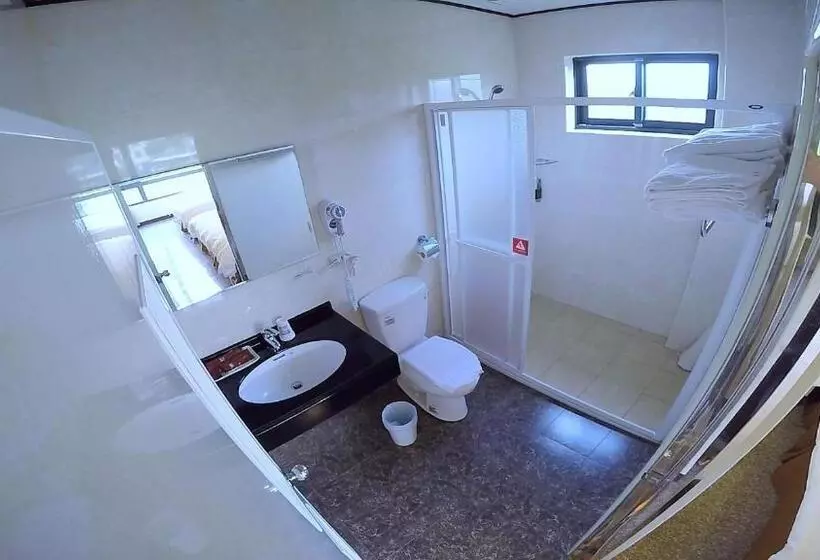 Nantou Sunmoon Lake Walami Homestay B&b