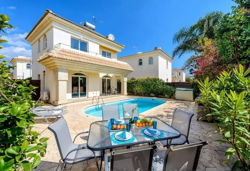 Villa Oscar