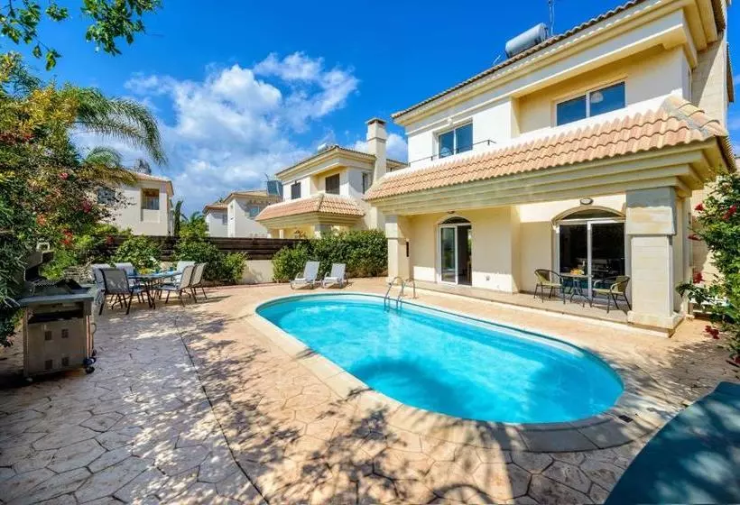 Villa Oscar