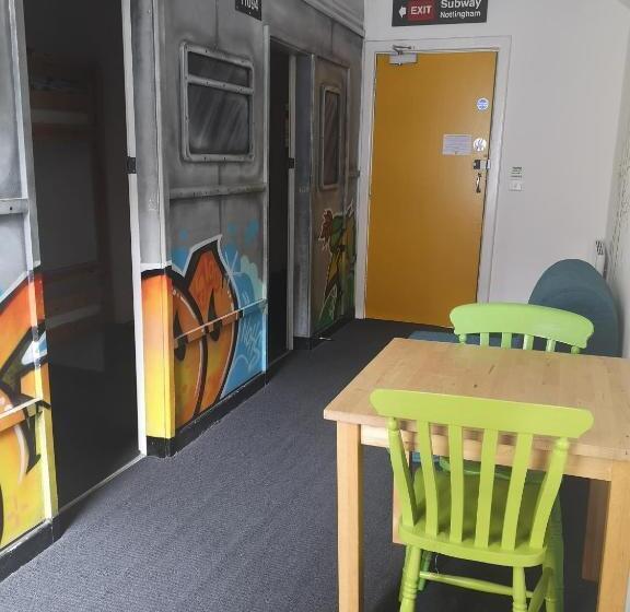 Общежитие Igloo Hybrid