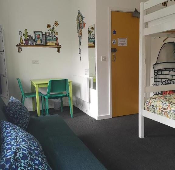 Общежитие Igloo Hybrid