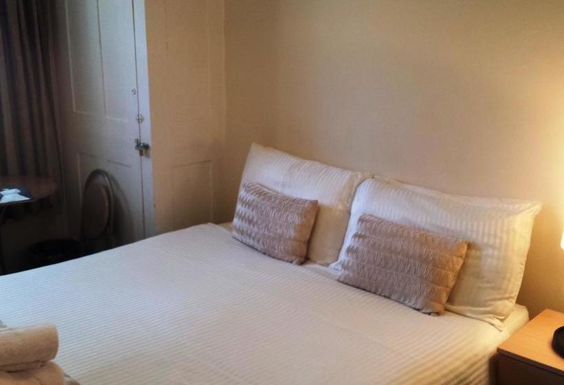 הוסטל Whitechapel Rooms