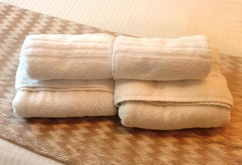 הוסטל Whitechapel Rooms