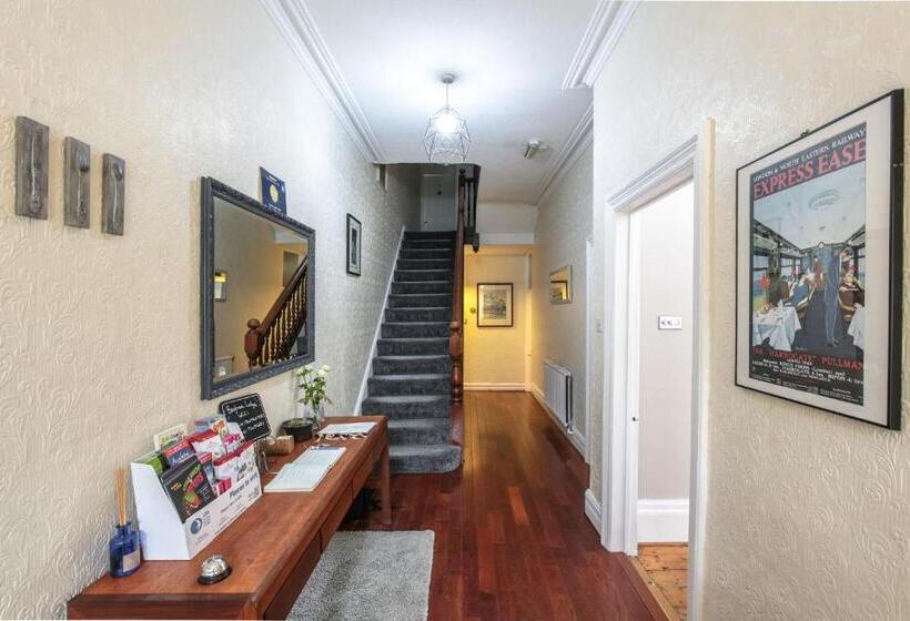 צימר Baytree Lodge