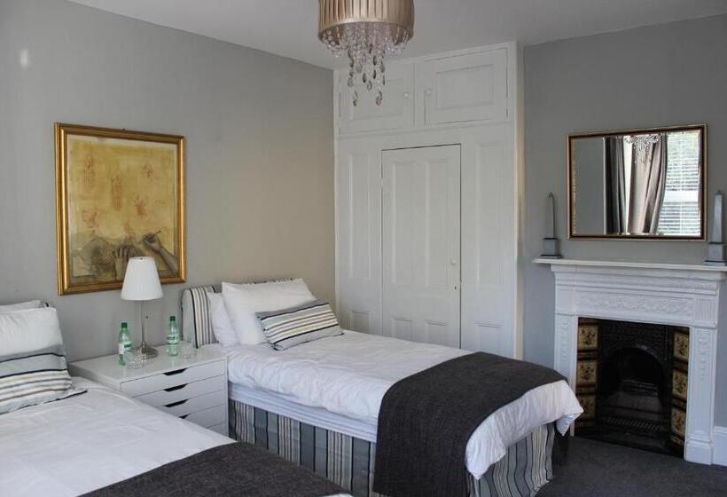 민박 Botleigh Villa