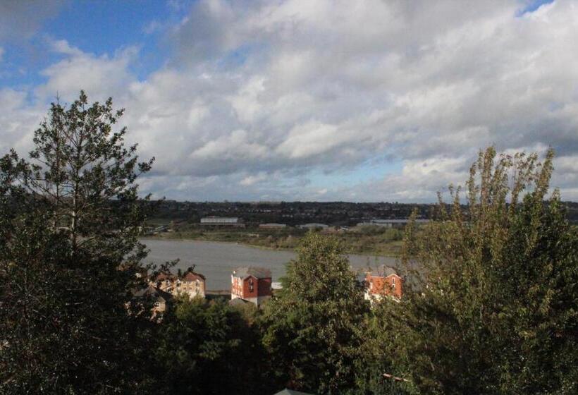 민박 Botleigh Villa