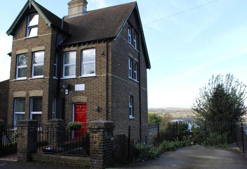 민박 Botleigh Villa