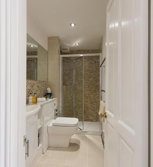 مبيت وإفطار Cliftons Guest House