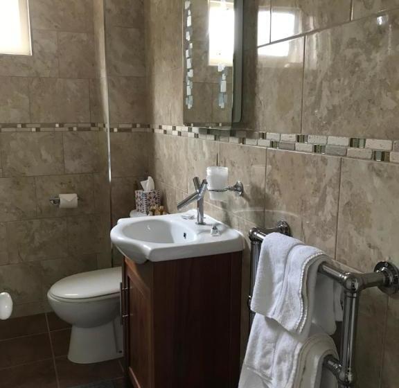 住宿加早餐  Poplar House