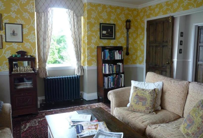 住宿加早餐  Poplar House