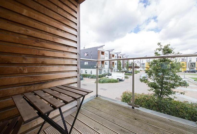 تختخواب و صبحانه Rowan Park Lodge