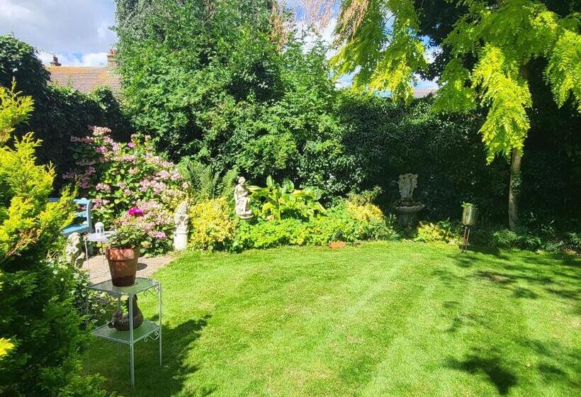 مبيت وإفطار Sutherland House