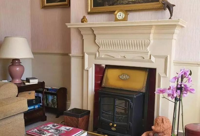 Aamiaismajoitus (B&B) Sutherland House