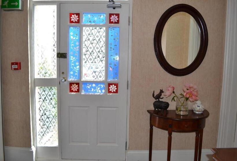 Bed and Breakfast The Queen