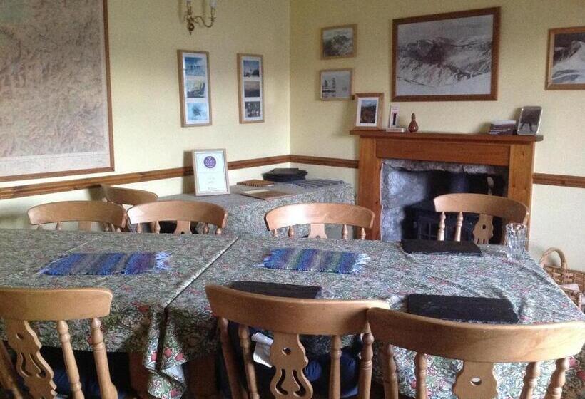 הוסטל Fraoch Lodge