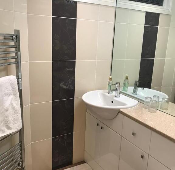 Bed and Breakfast Glenlyon Flat   Nec