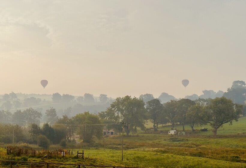 Gratton Grange Farm B&b