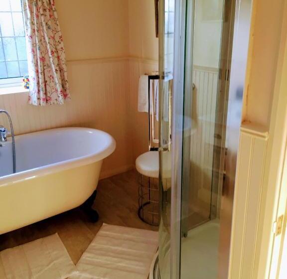 Grove House Bed & Breakfast