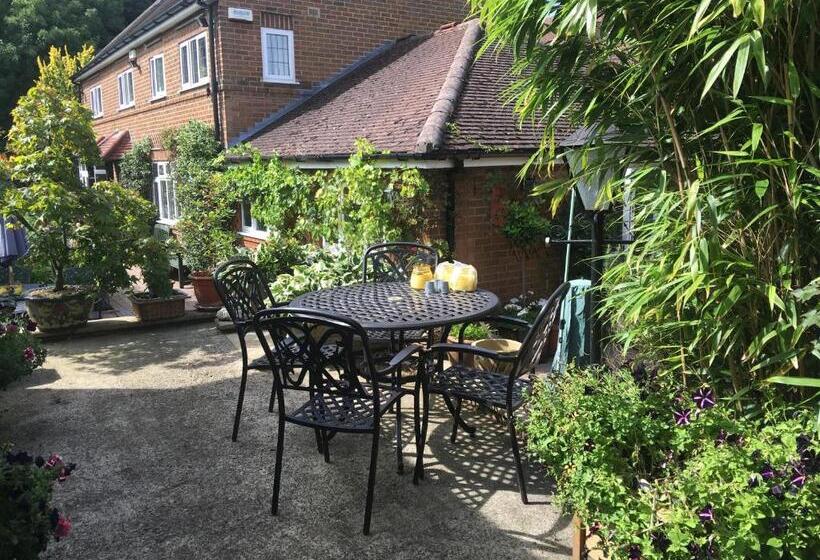 Grove House Bed & Breakfast