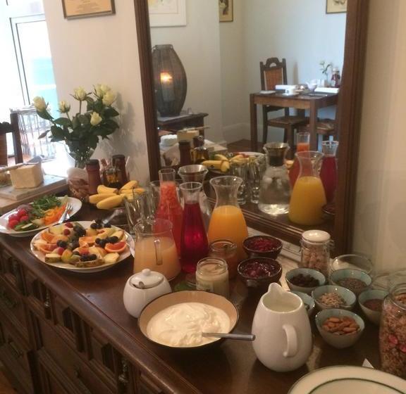 Holmleigh House Bed And Breakfast