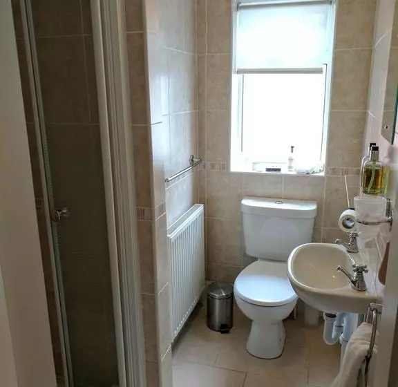 Holmleigh House Bed And Breakfast