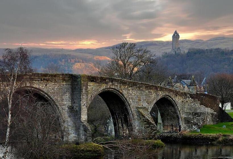 Отель Friars Wynd