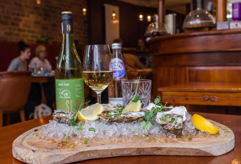 Отель Friars Wynd