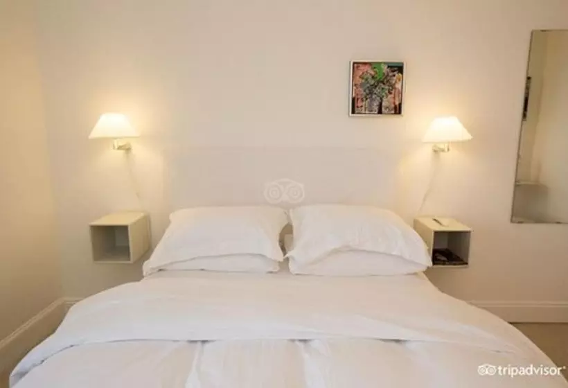 Hotelli Hillside