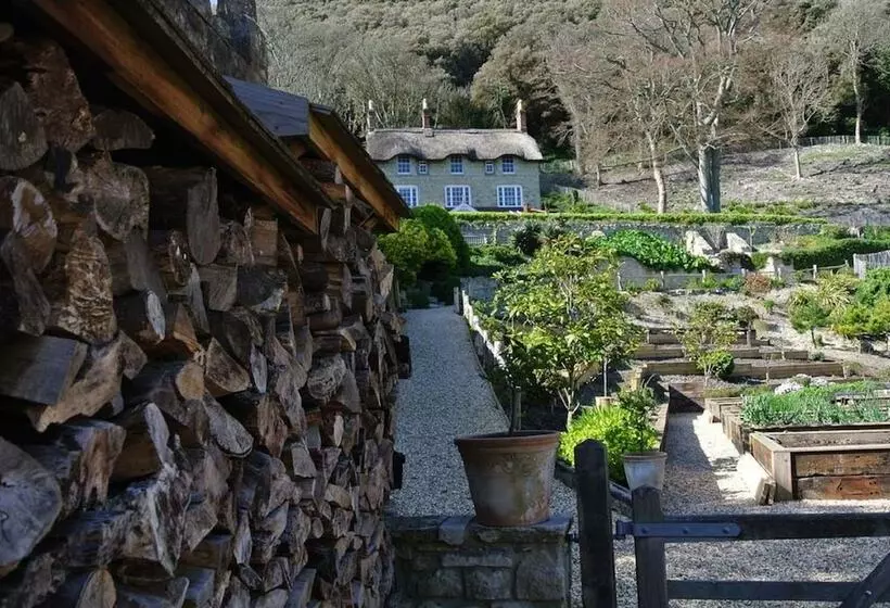 Hotelli Hillside
