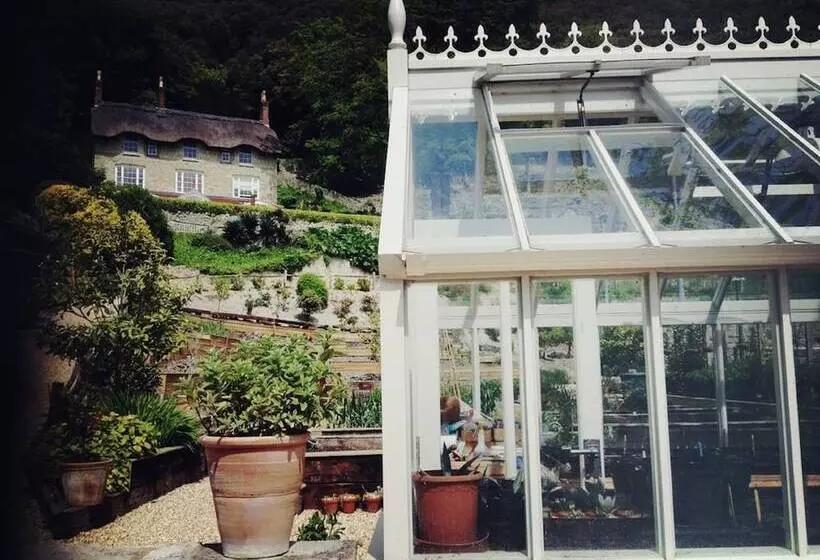 Hotelli Hillside