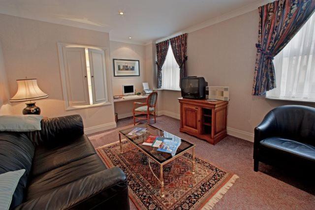 בית מלון כפרי Regency