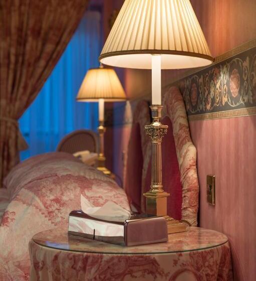 בית מלון כפרי Regency