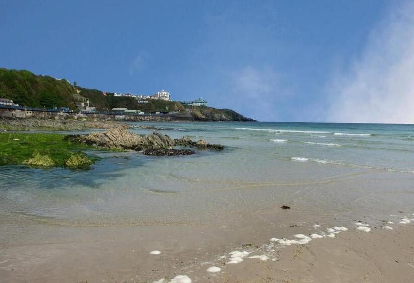 בית מלון כפרי Regency