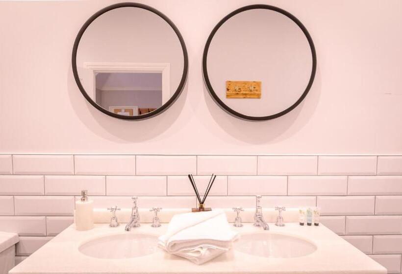 هتل The Alverbank