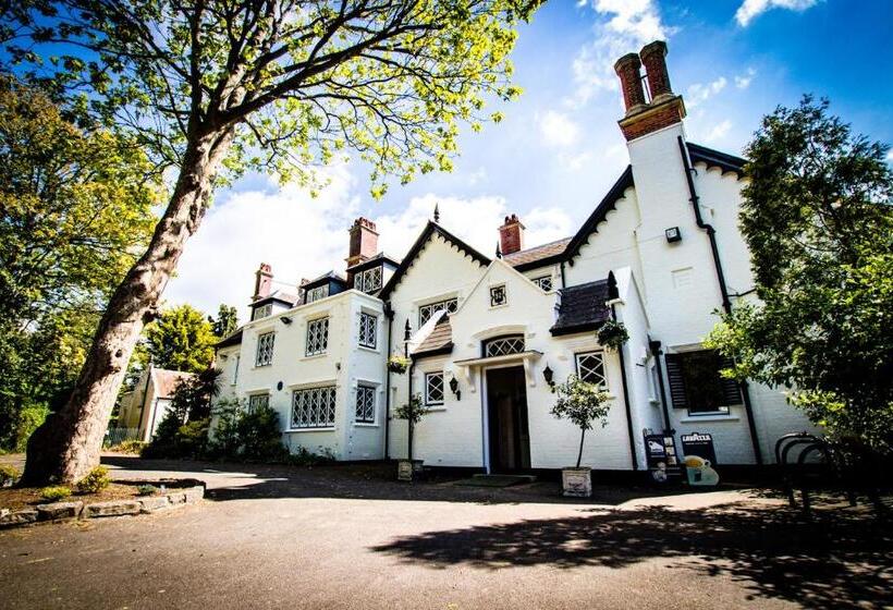 هتل The Alverbank