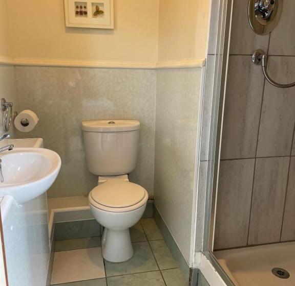 בית מלון כפרי The Banks Of Ury