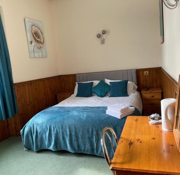 בית מלון כפרי The Banks Of Ury