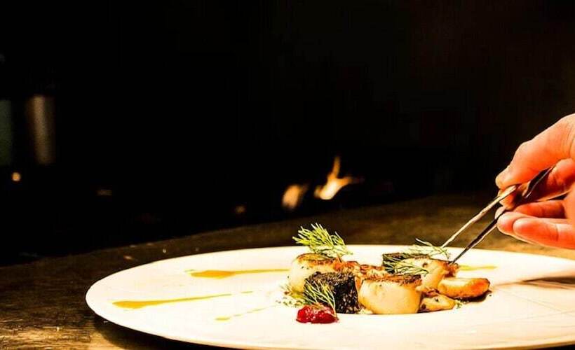 בית מלון כפרי The Capon Tree Town House