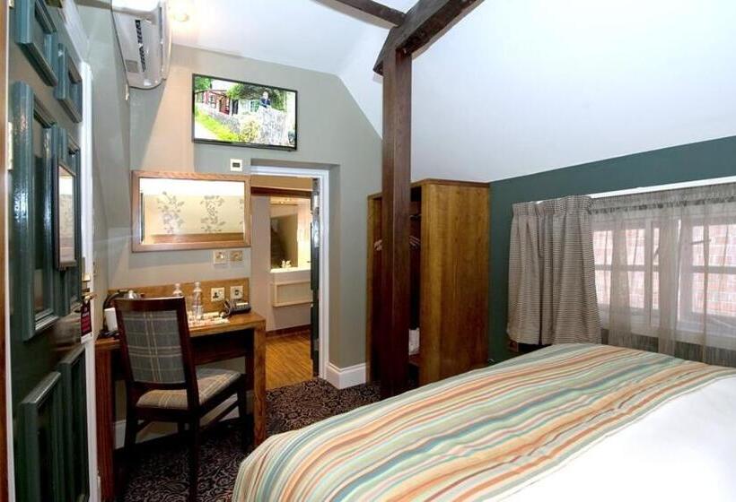 Hotel The Hatchet Inn Wetherspoon