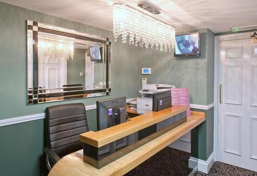 Hotel The Hatchet Inn Wetherspoon