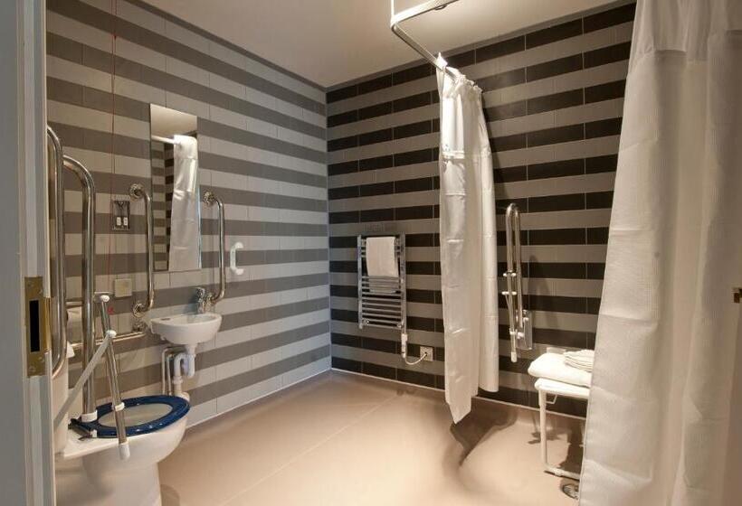 בית מלון כפרי The Saltoun Inn