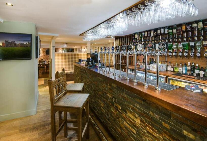 Queenshead Hotel Kelso