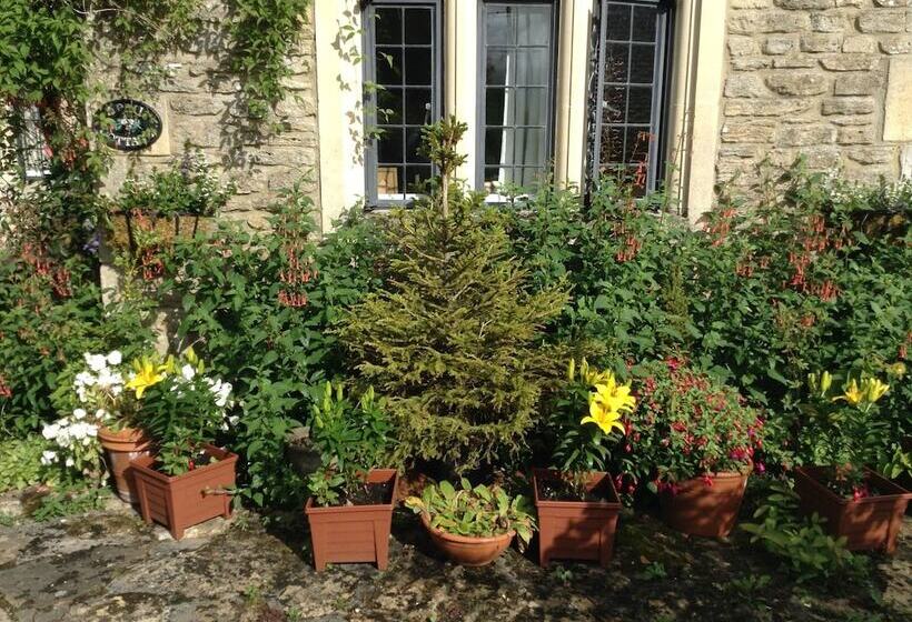 تختخواب و صبحانه 189 April Cottage