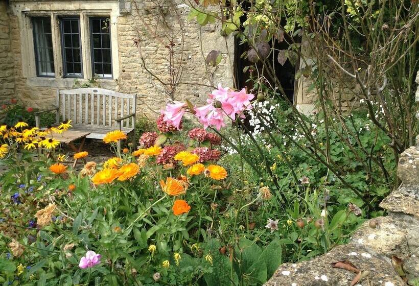 تختخواب و صبحانه 189 April Cottage