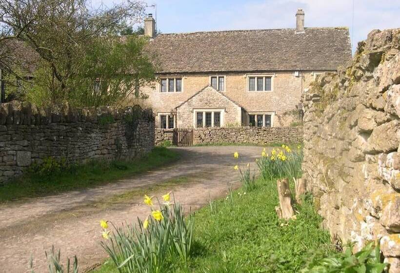 تختخواب و صبحانه 189 April Cottage