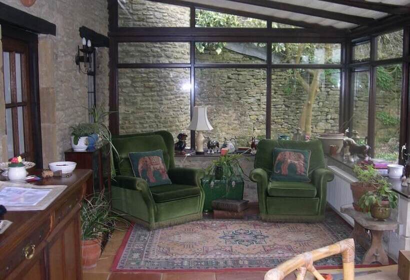 تختخواب و صبحانه 189 April Cottage